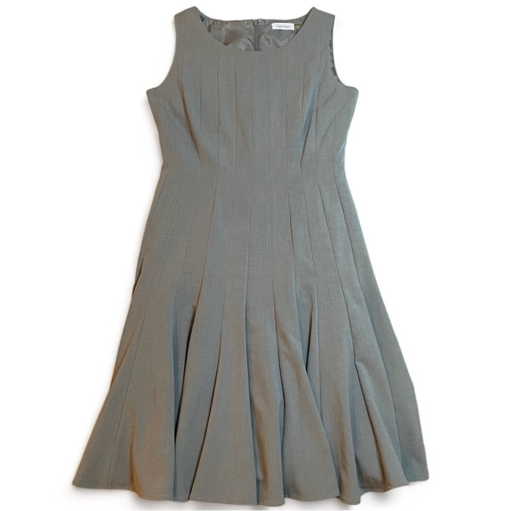 Calvin Klein Gray Pleated Pleat Dress Size 8 Business Casual Date Night Fitted